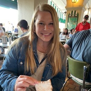 Meet your Posher, Mallory